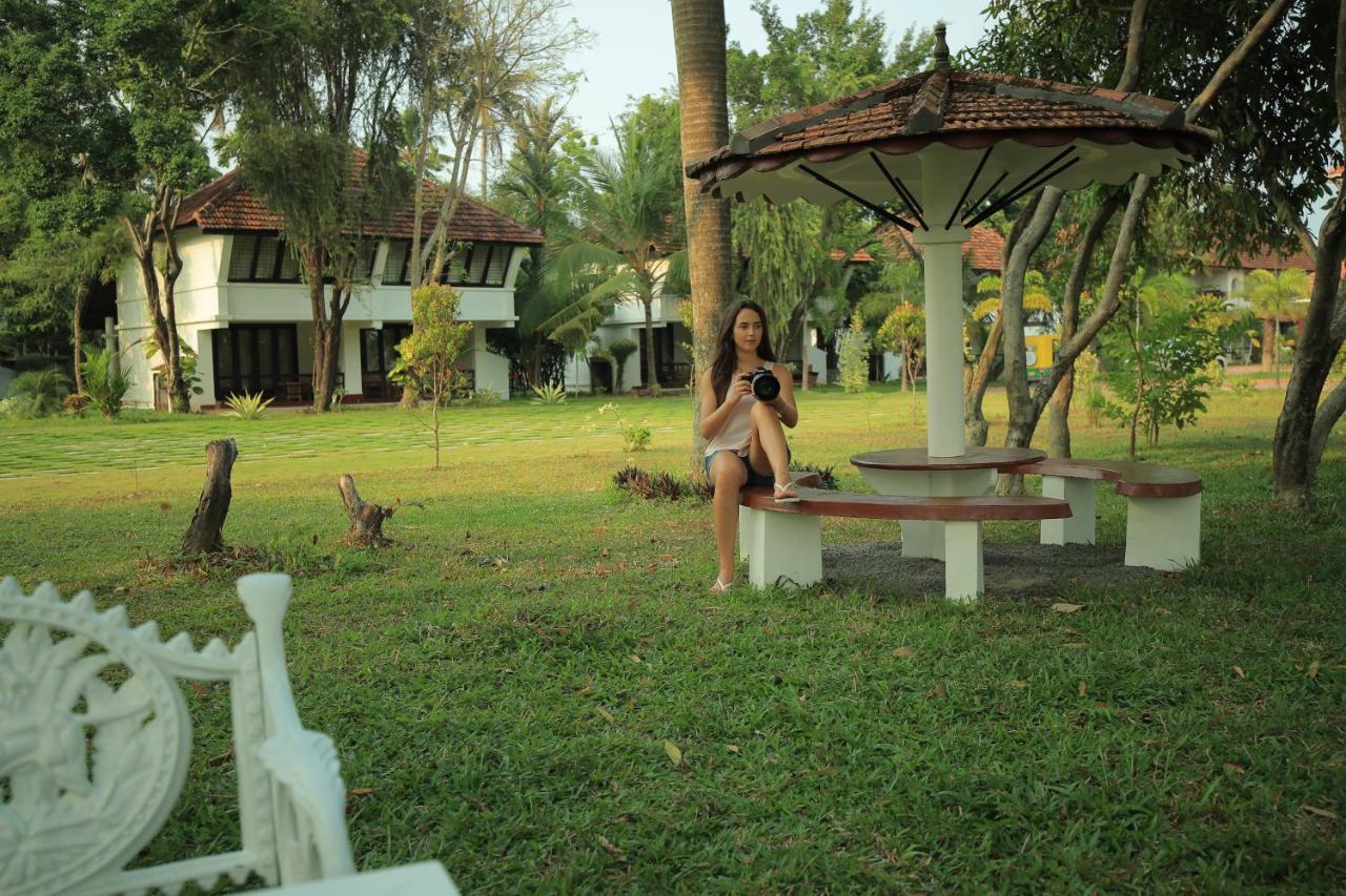 Nihara Resort And Spa Cochin Коччи Экстерьер фото