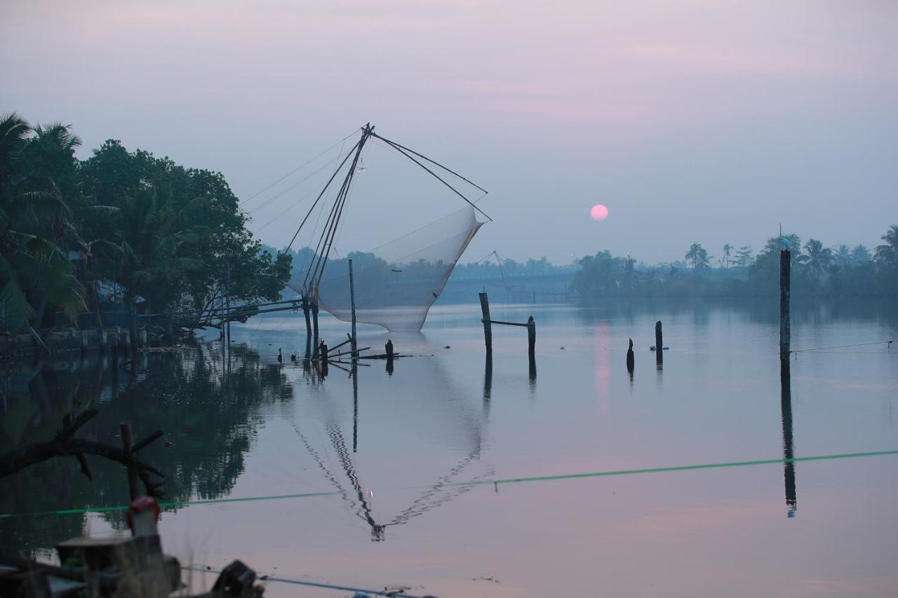 Nihara Resort And Spa Cochin Коччи Экстерьер фото