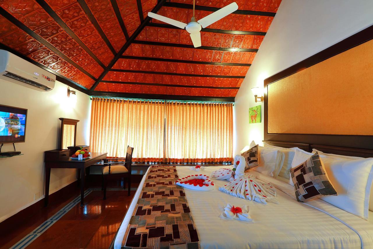 Nihara Resort And Spa Cochin Коччи Экстерьер фото