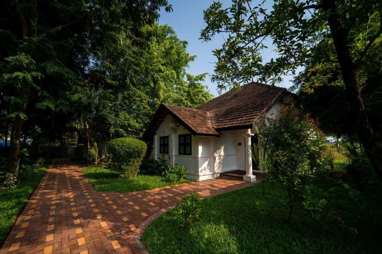 Nihara Resort And Spa Cochin Коччи Экстерьер фото