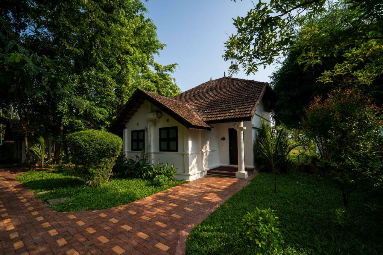 Nihara Resort And Spa Cochin Коччи Экстерьер фото
